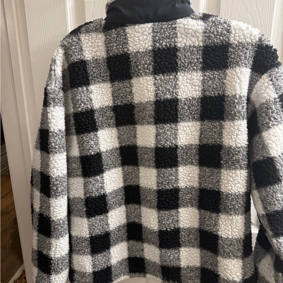 New Balance Black and White Checkered Sherpa zip-up sweater WM - Picture 5 of 5